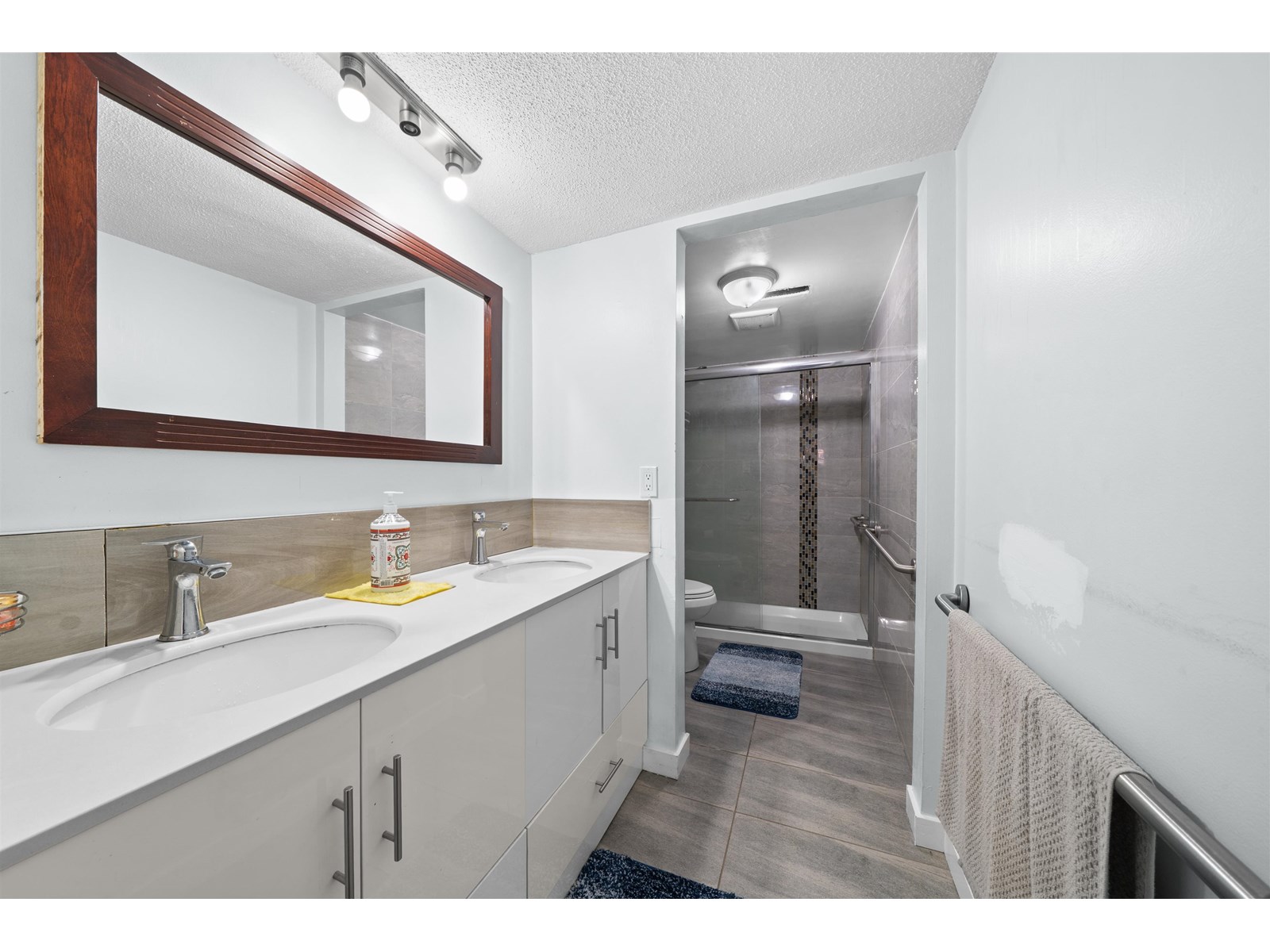 13687 112 Avenue, Surrey, British Columbia  V3R 2G4 - Photo 11 - R3030244