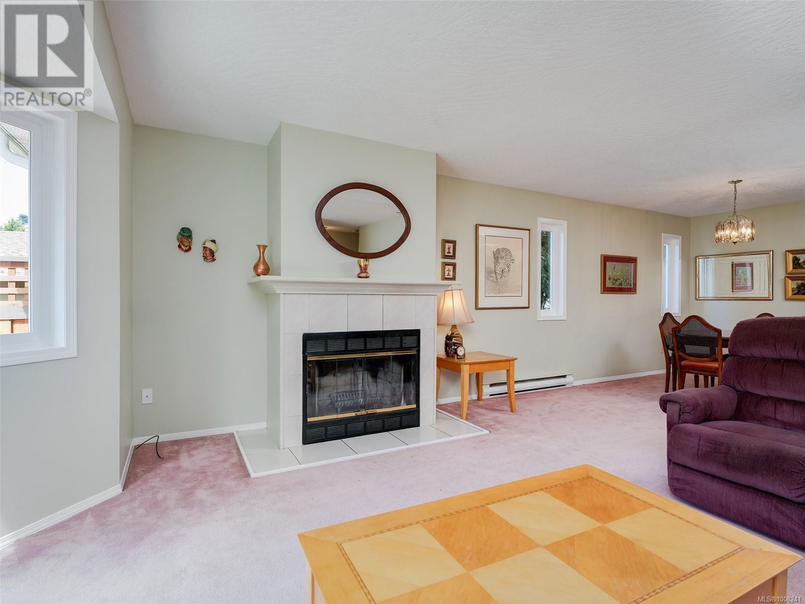 Property at 6 2775 Grainger Rd image 4