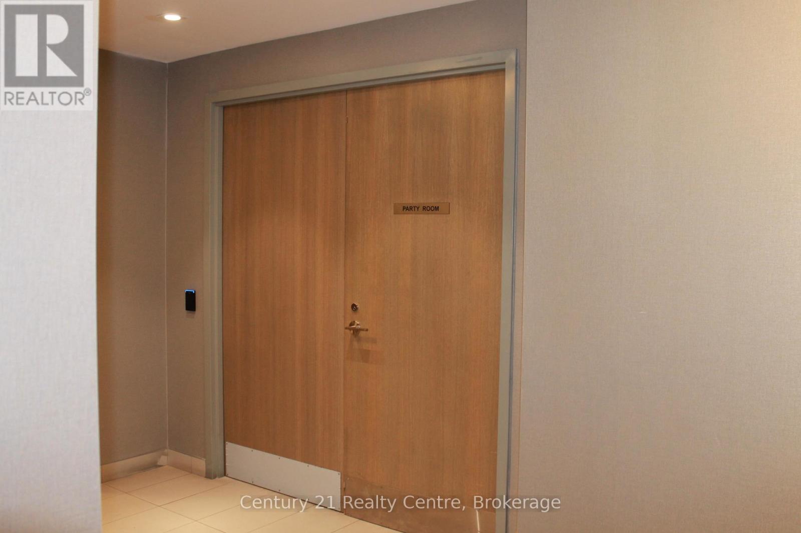 1402 - 1603 Eglinton Avenue W, Toronto, Ontario  M6E 0A1 - Photo 16 - C12303744