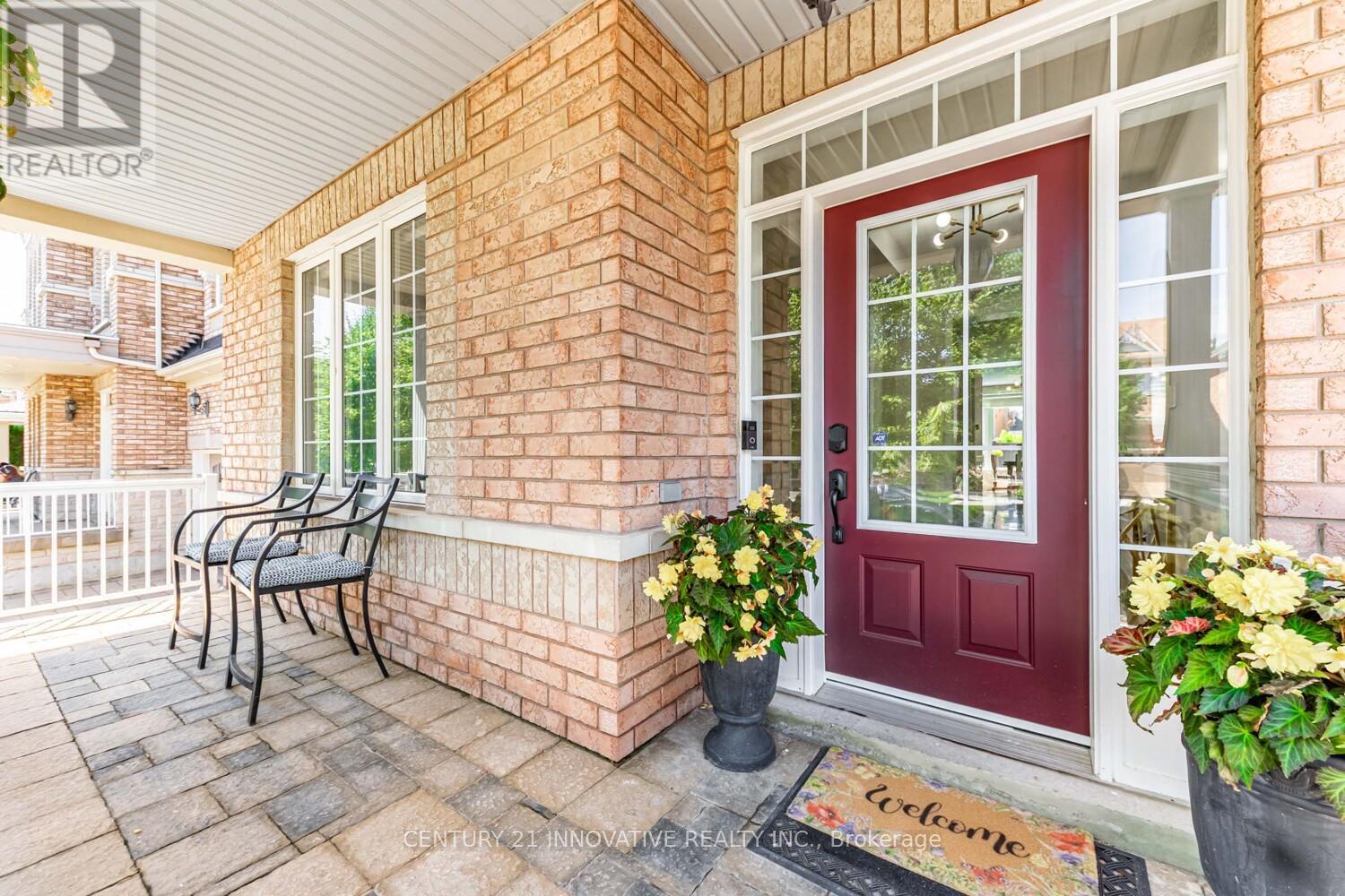 Property at 7 STONECHURCH CRESCENT image 2