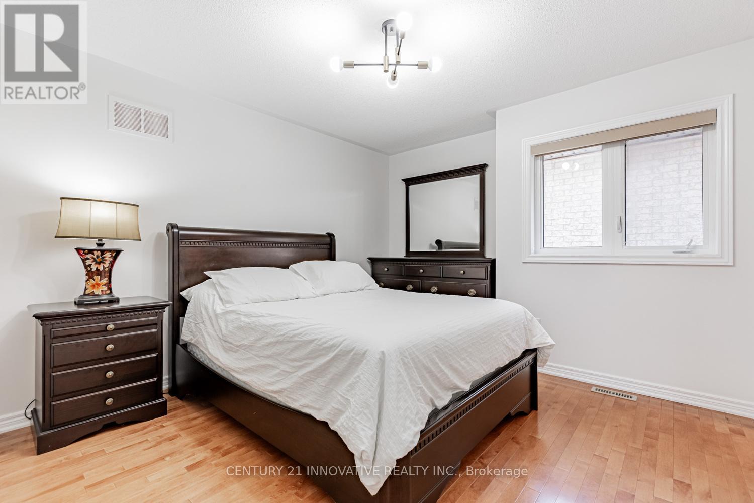 7 Stonechurch Crescent, Markham (Box Grove), Ontario  L6B 0L3 - Photo 29 - N12303730