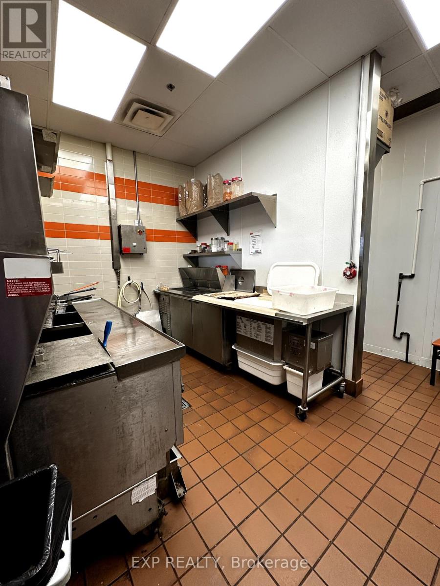 #21 - 2501 Third Line, Oakville, Ontario  L6M 5A9 - Photo 8 - W12303729