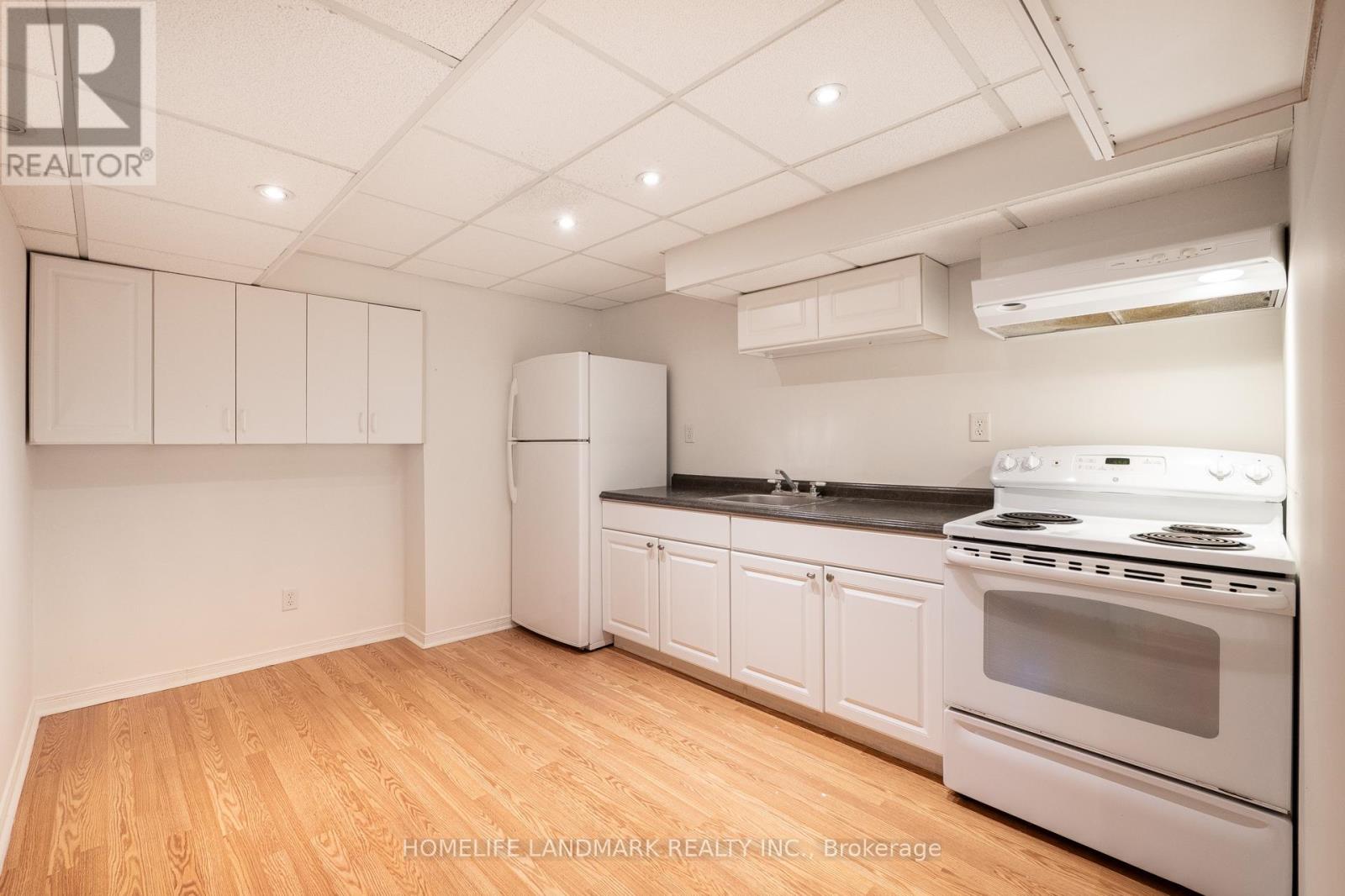 1544 Kirkrow Crescent, Mississauga, Ontario  L5M 3Y8 - Photo 22 - W12303742