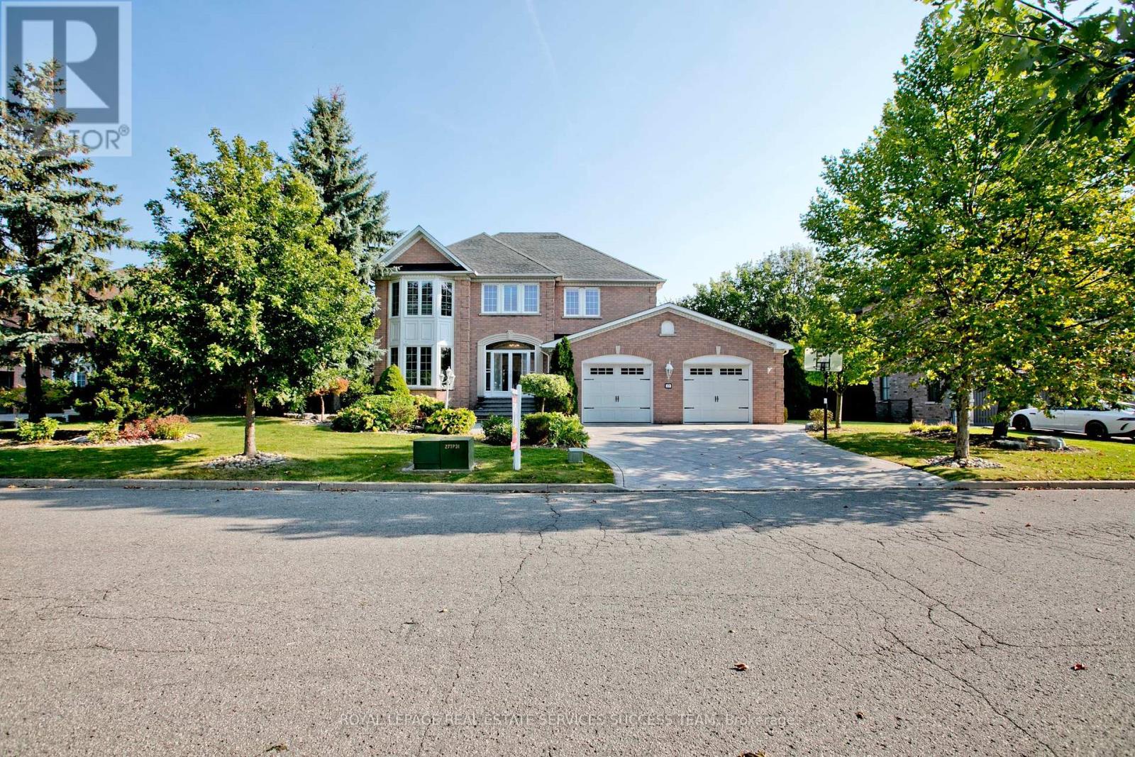 Property at 37 HEATHERWOOD CRESCENT image 2