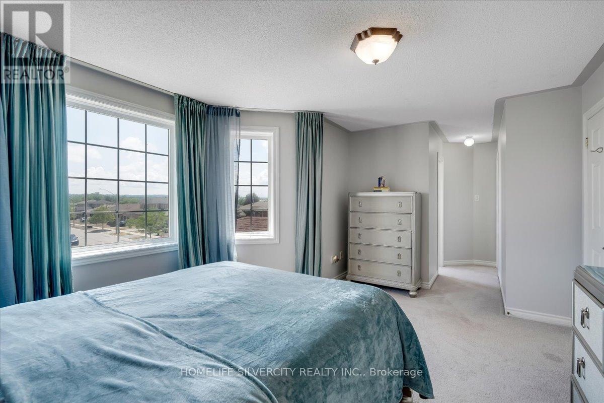 40 Bird Street, Barrie, Ontario  L4N 0X4 - Photo 31 - S12303779