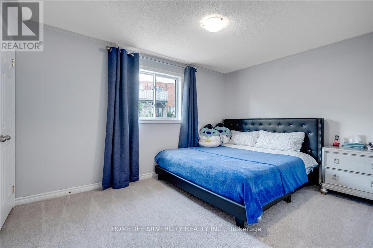 40 Bird Street, Barrie, Ontario  L4N 0X4 - Photo 35 - S12303779
