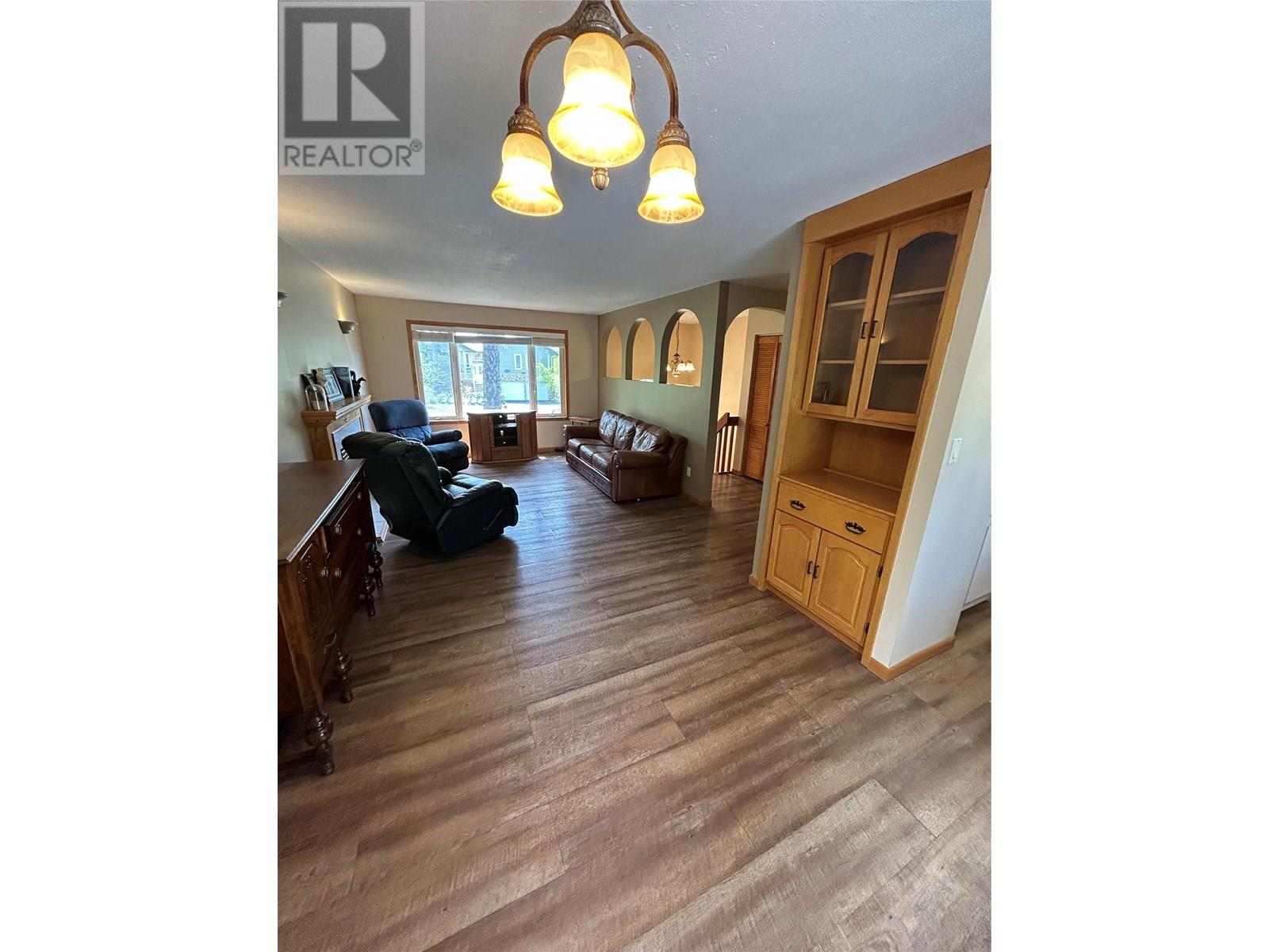 4885 Red Wing Street, Fairmont Hot Springs, British Columbia  V0B 1L1 - Photo 16 - 10347805