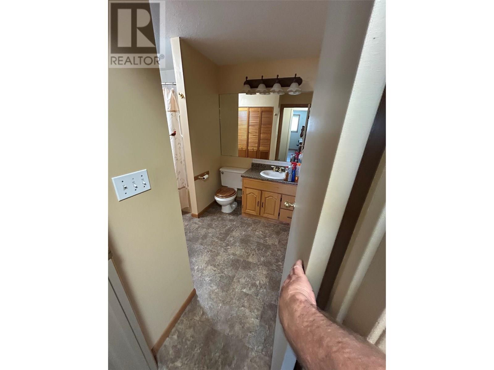 4885 Red Wing Street, Fairmont Hot Springs, British Columbia  V0B 1L1 - Photo 21 - 10347805
