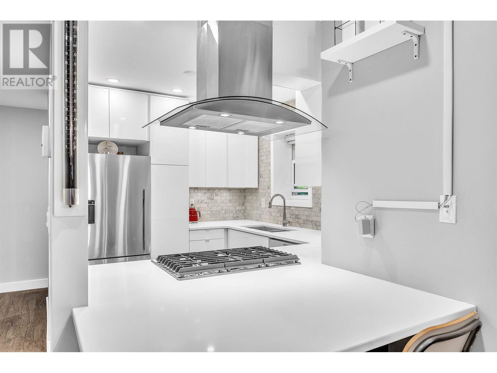 2433 W 6th Avenue, Vancouver, British Columbia  V6K 1W2 - Photo 8 - R3030309