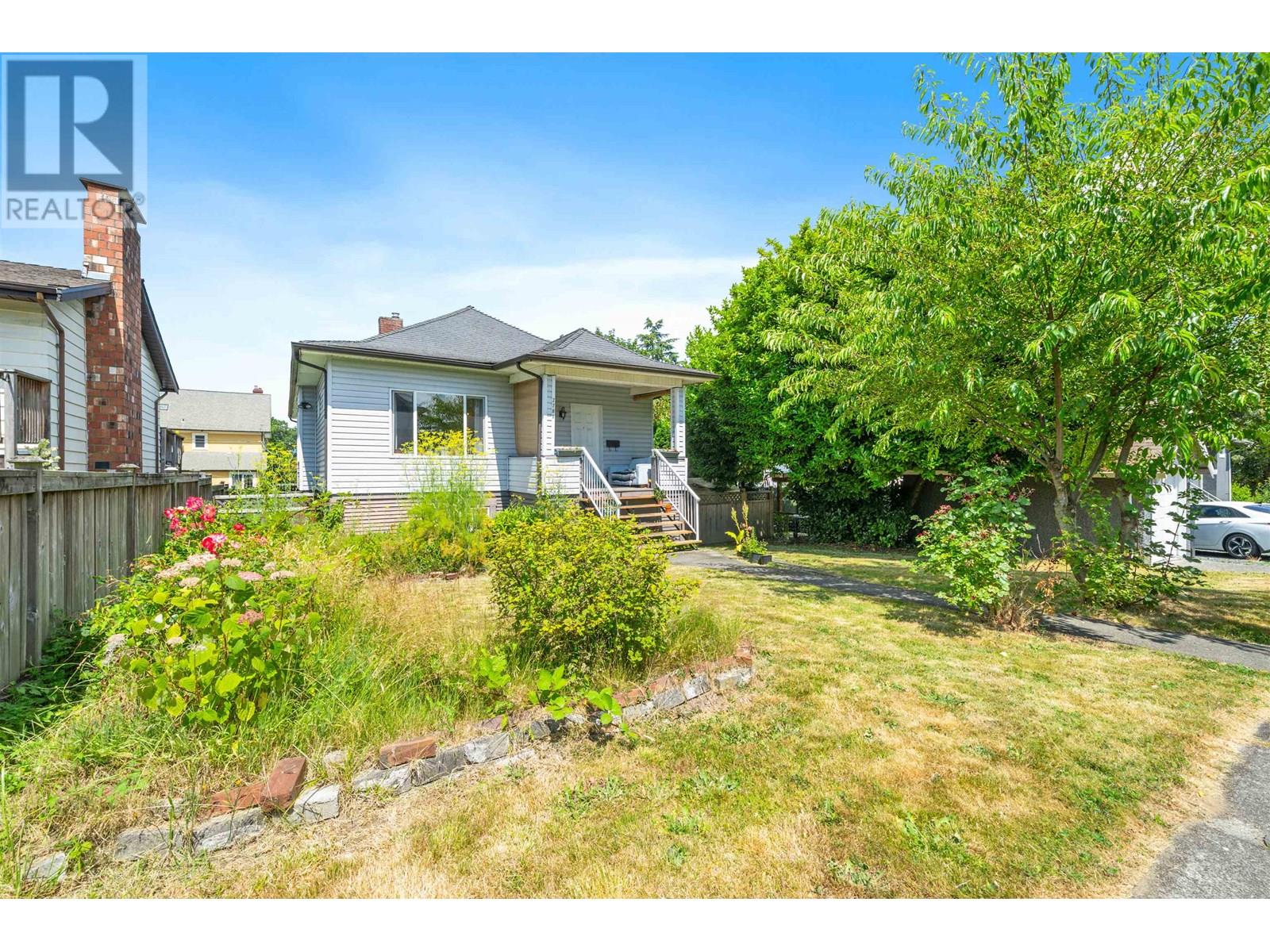 Property at 2781 OXFORD STREET image 1