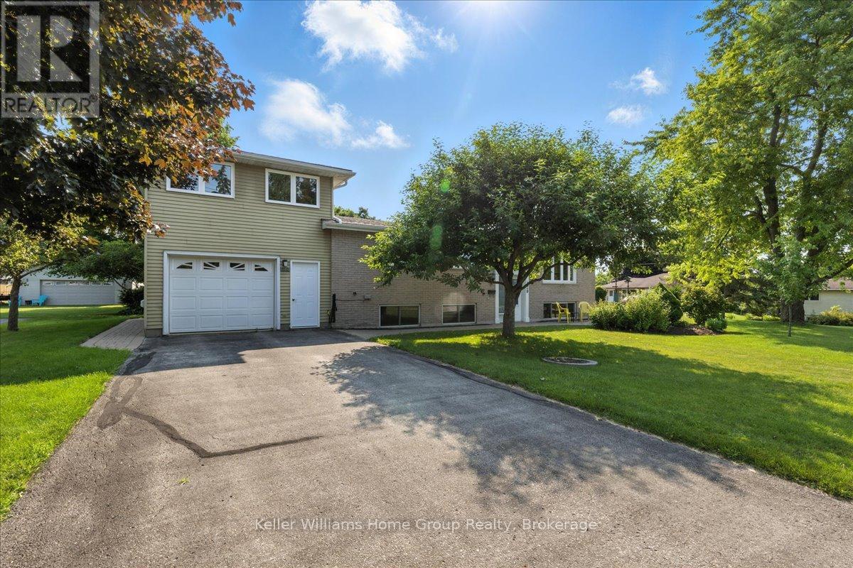 120 Can Robert Street, Centre Wellington, Ontario  N1M 3C1 - Photo 2 - X12264924