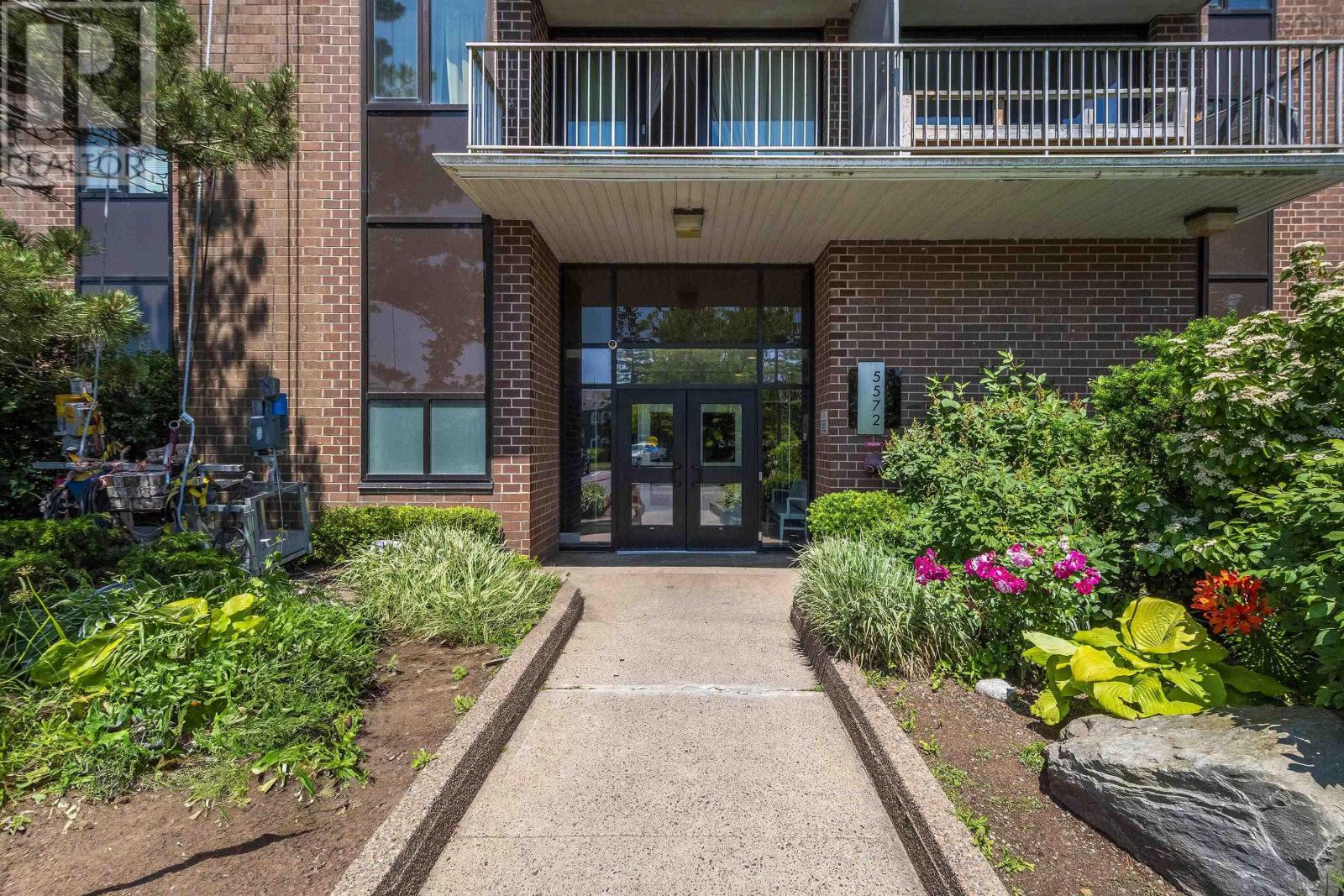 602 5572 North Ridge Road, Halifax, Nova Scotia  B3K 5K2 - Photo 1 - 202516828