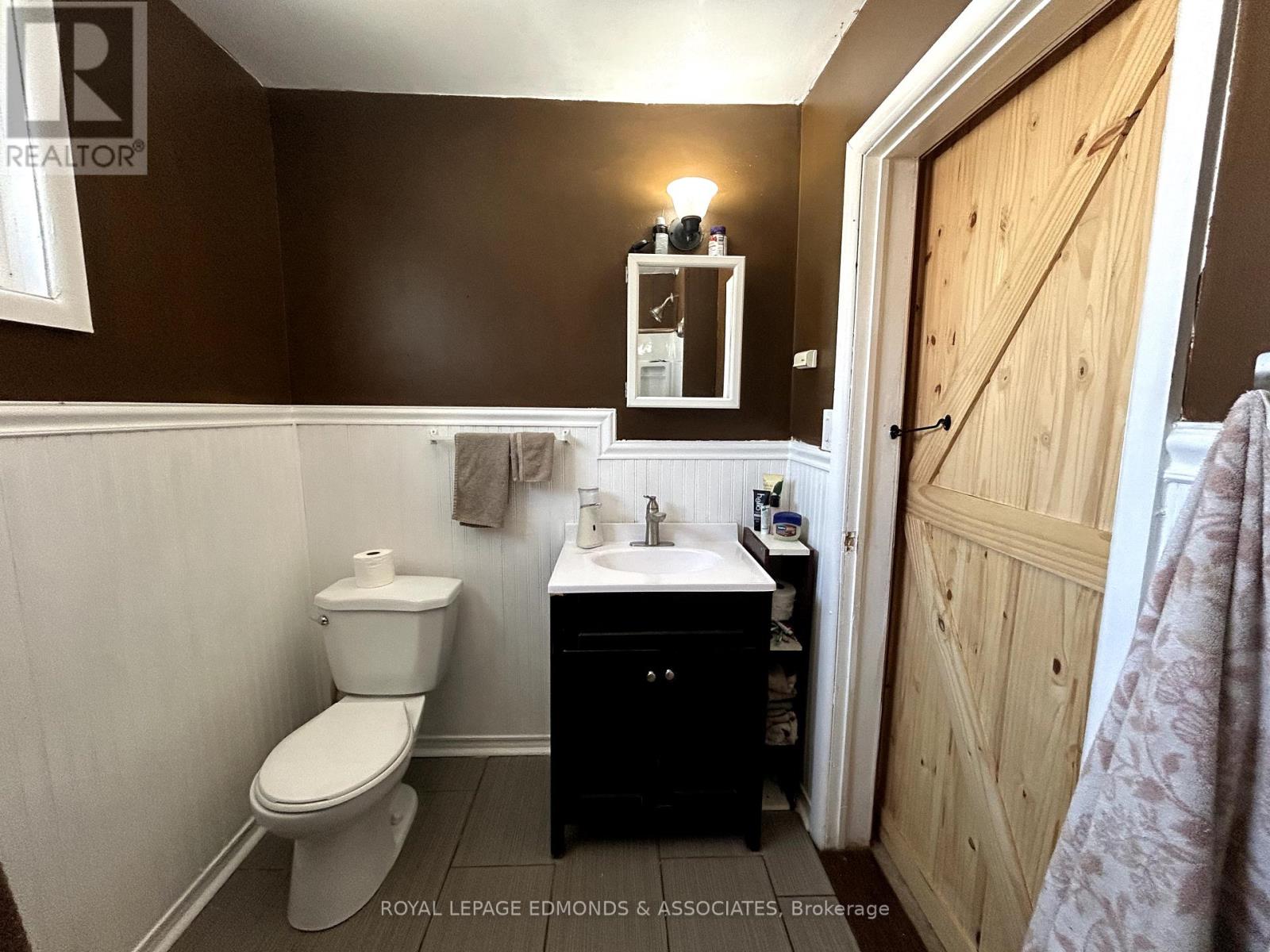 13 Jason Street, Whitewater Region, Ontario  K0J 1J0 - Photo 17 - X12303827