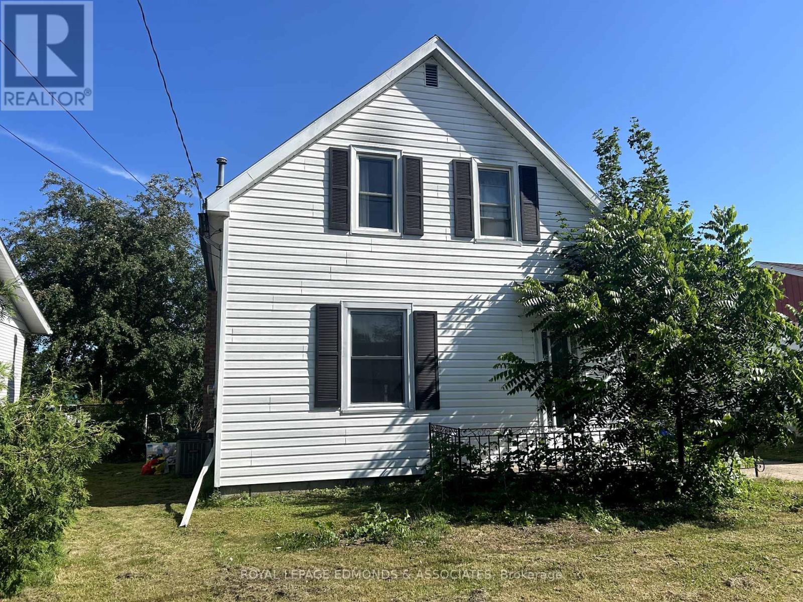 13 Jason Street, Whitewater Region, Ontario  K0J 1J0 - Photo 2 - X12303827