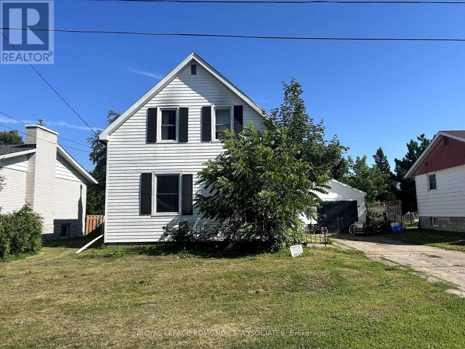 13 Jason Street, Whitewater Region, Ontario  K0J 1J0 - Photo 3 - X12303827