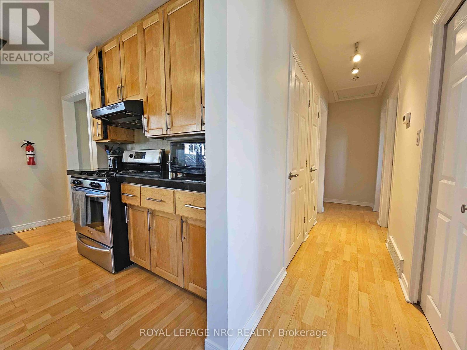 228 Pelham Road, St. Catharines, Ontario  L2S 1X6 - Photo 28 - X12303820