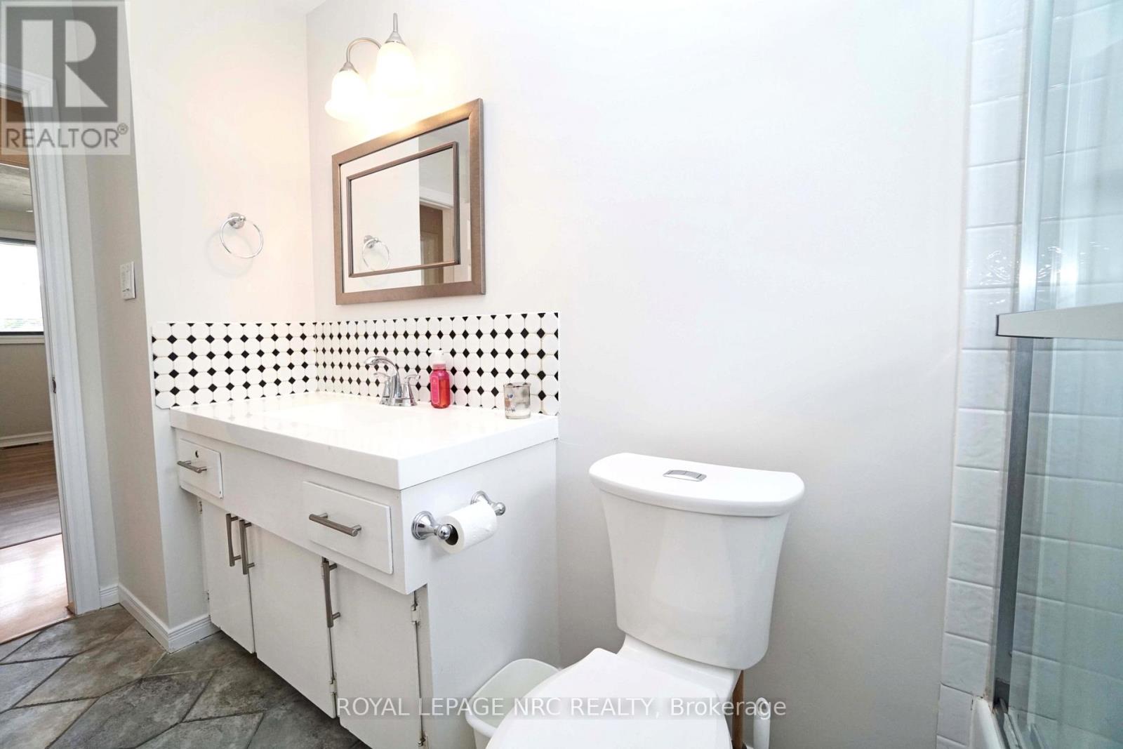 228 Pelham Road, St. Catharines, Ontario  L2S 1X6 - Photo 36 - X12303820