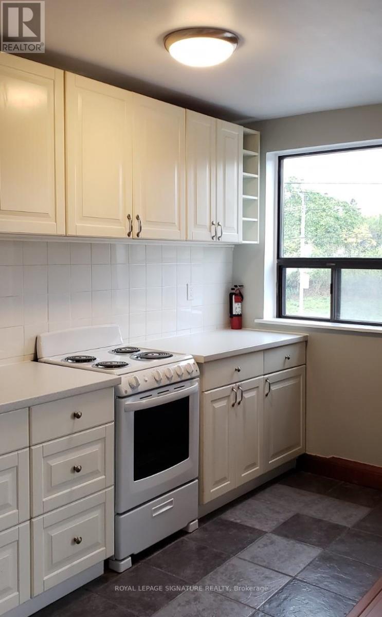 3775 Lake Shore Boulevard W, Toronto, Ontario  M8W 1R1 - Photo 13 - W12295797