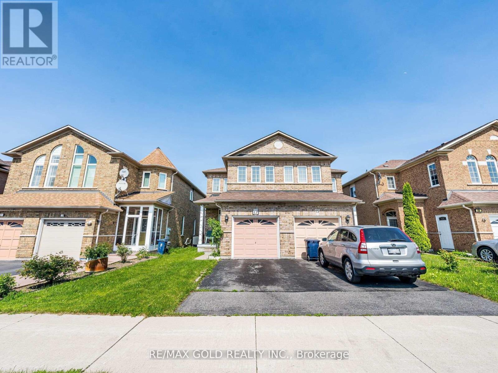 Property at 17 MOURNING DOVE CRESCENT image 2