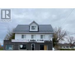 2 MOHNS AVENUE, Petawawa, Ontario