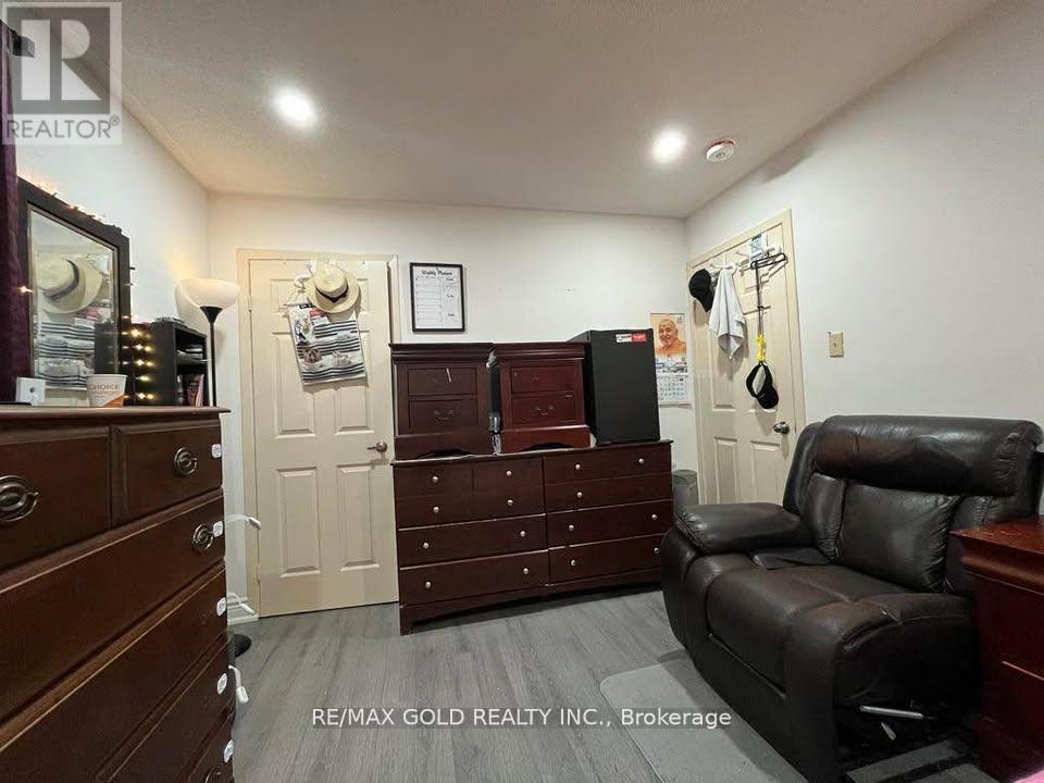 36 Windmill Boulevard, Brampton, Ontario  L6Y 3E4 - Photo 16 - W12303836