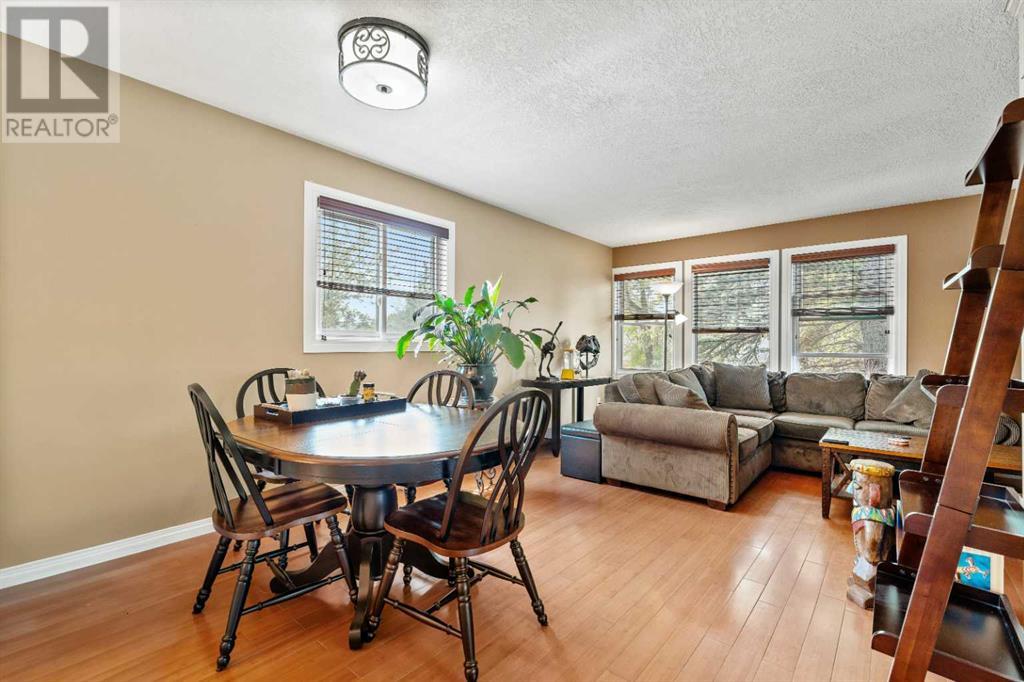 Property at 6 Edgeburn Place NW image 4