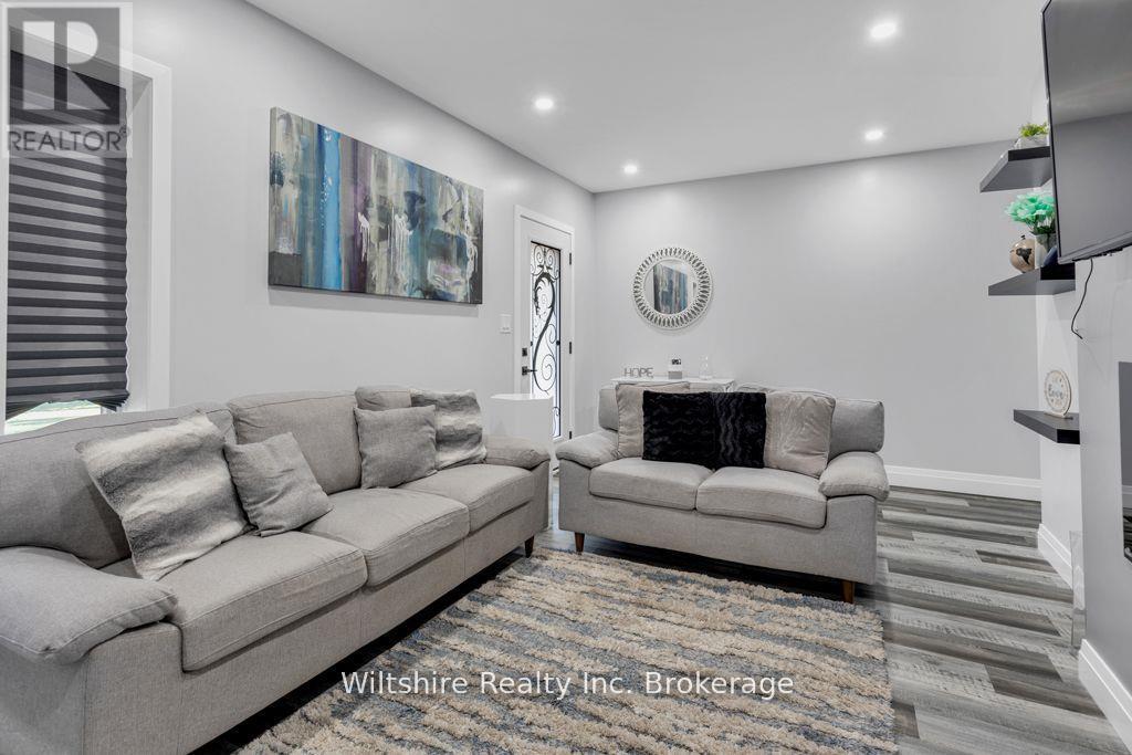 3 Mary Street E, St. Thomas, Ontario  N5R 2V7 - Photo 3 - X12303856