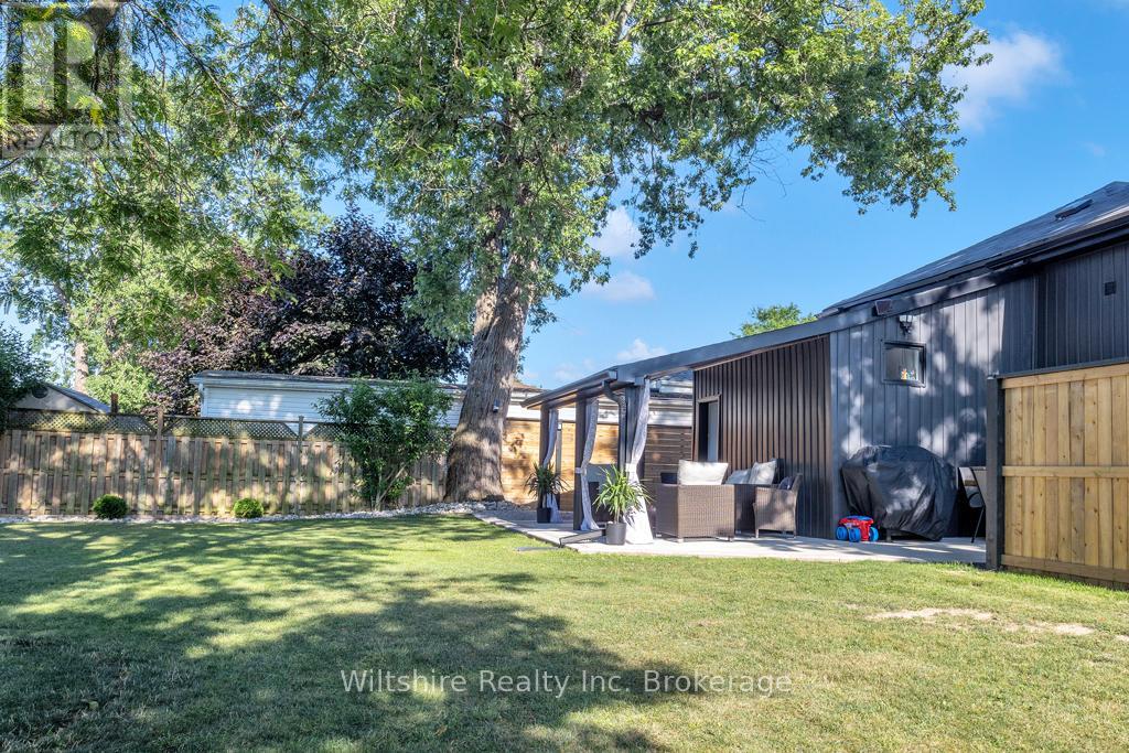 3 Mary Street E, St. Thomas, Ontario  N5R 2V7 - Photo 33 - X12303856