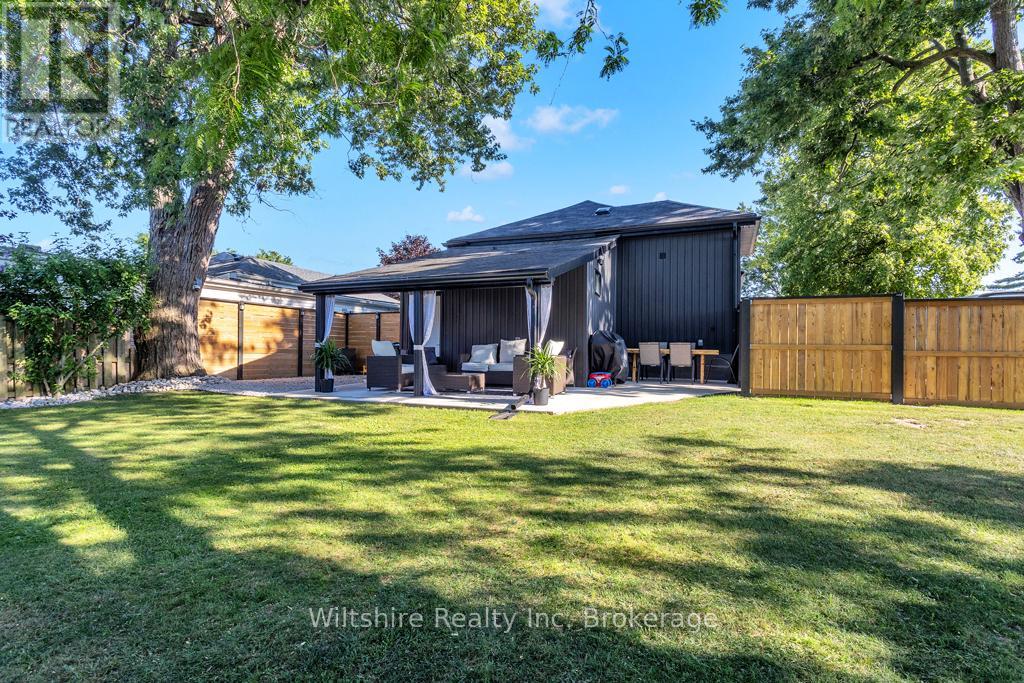 3 Mary Street E, St. Thomas, Ontario  N5R 2V7 - Photo 35 - X12303856