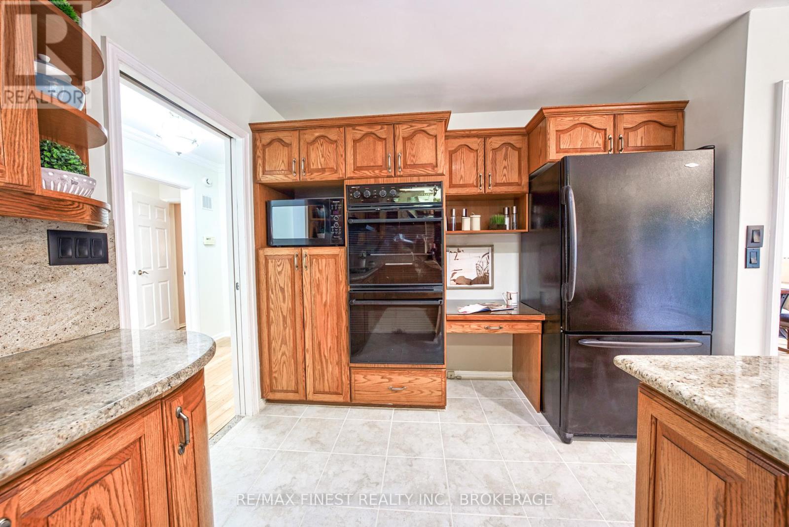 16 Pembroke Street, Kingston, Ontario  K7L 4N4 - Photo 18 - X12303105