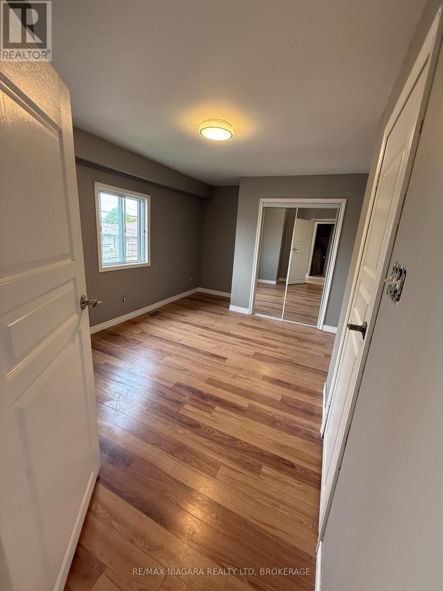 3 - 115 Kinnear Street, Port Colborne, Ontario  L3K 1A8 - Photo 4 - X12303868