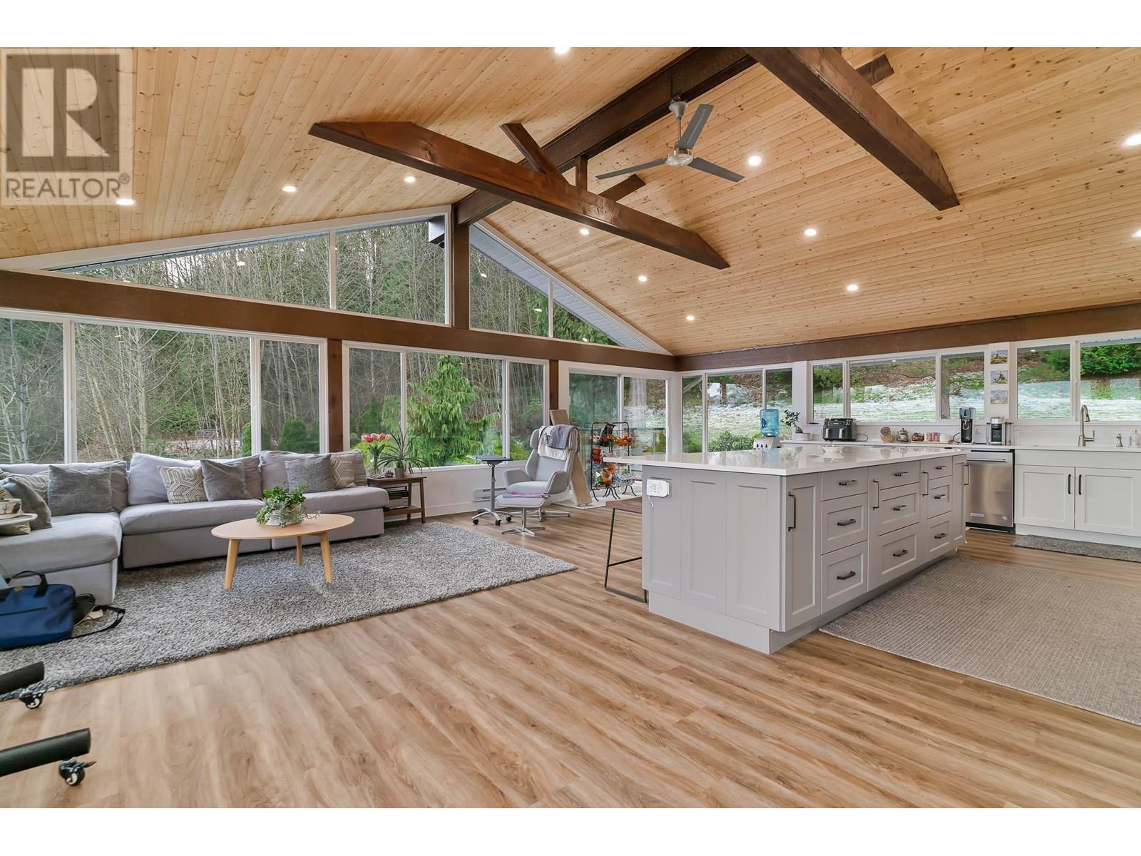 Property at 26560 CUNNINGHAM AVENUE image 2