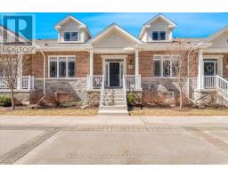 4 EMERSON MEWS
