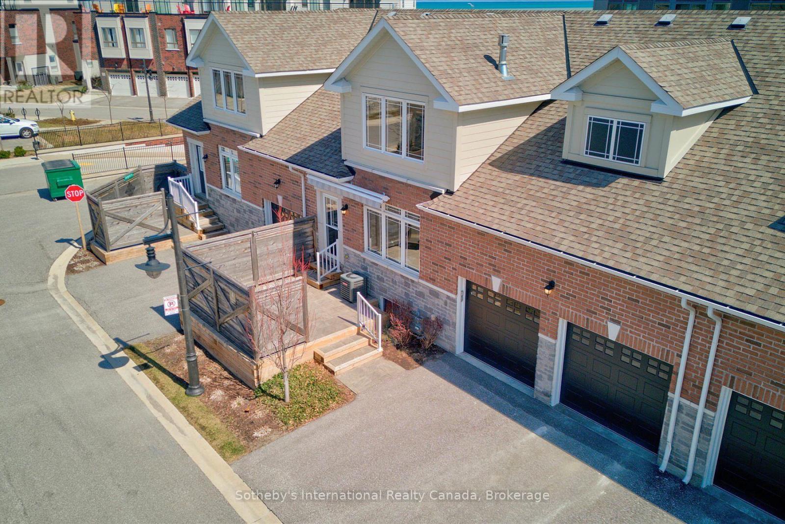 4 Emerson Mews, Collingwood, Ontario  L9Y 2X4 - Photo 2 - S12277785