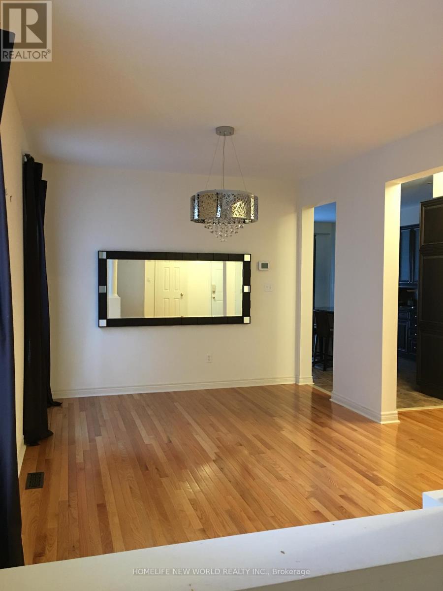 Property at 21 AIKENHEAD AVENUE image 4