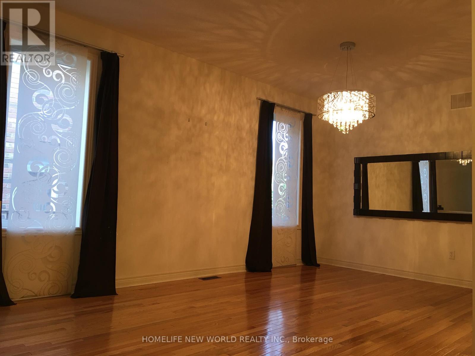 Property at 21 AIKENHEAD AVENUE image 5