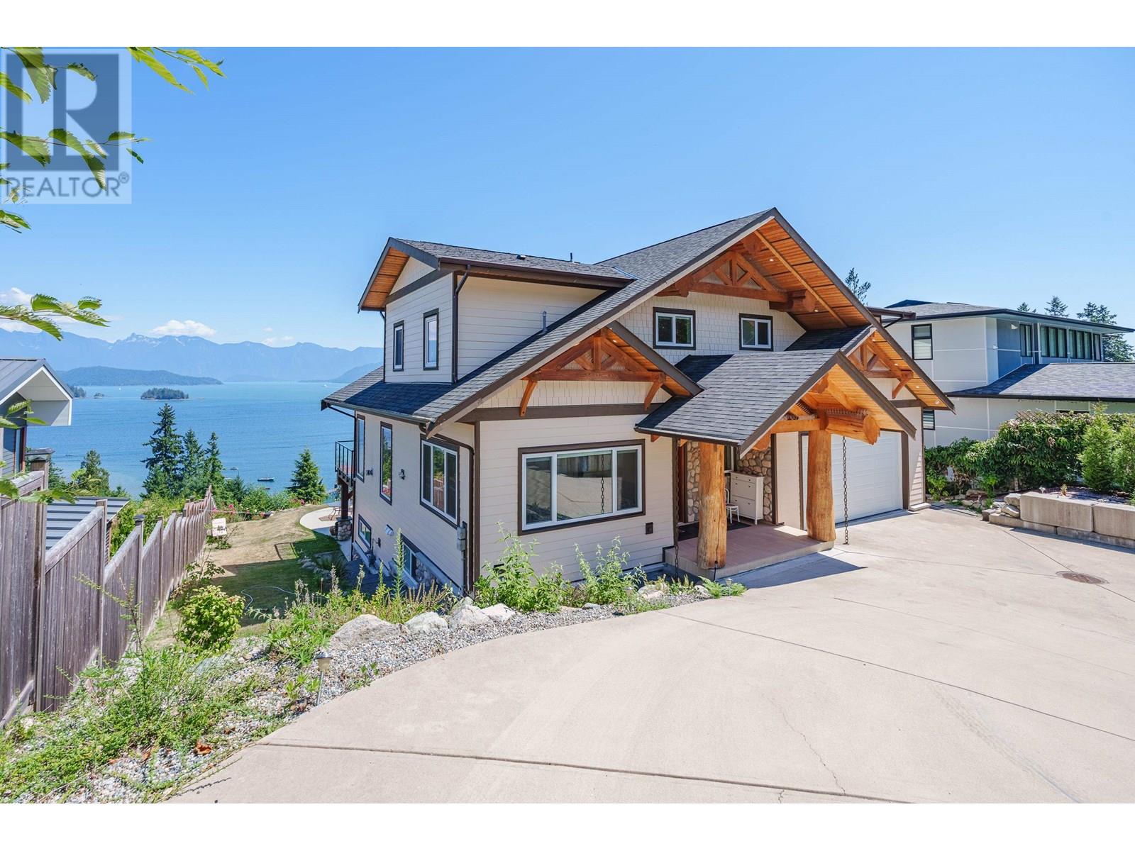 1246 St Andrews Road, Gibsons, British Columbia  V0N 1V1 - Photo 2 - R3030329