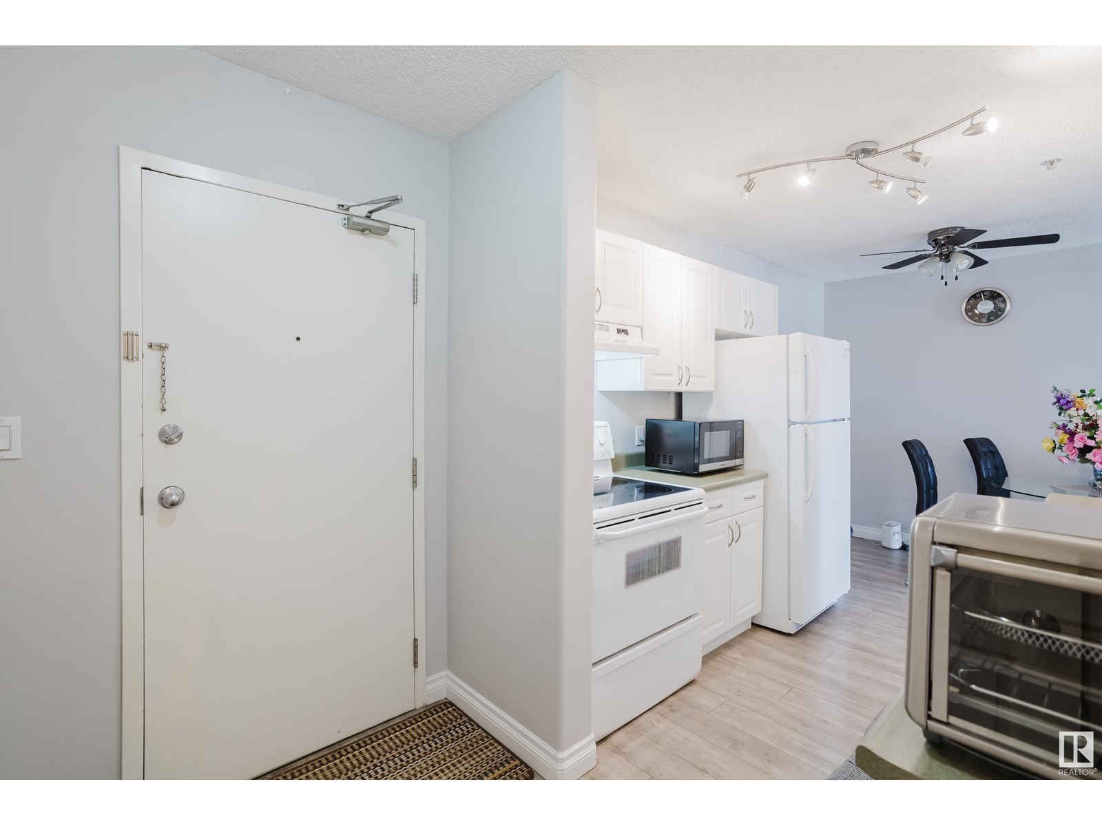 Property at #403 11446 40 AV NW image 5