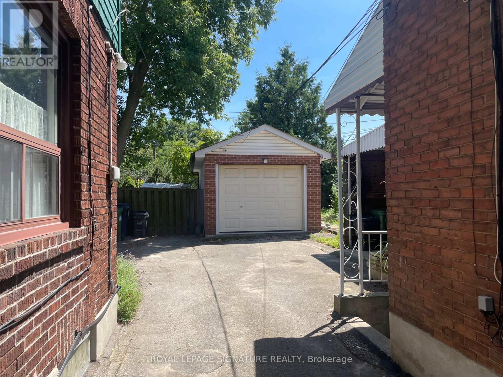 61 Belvidere Avenue, Toronto (Oakwood Village), Ontario  M6C 1P8 - Photo 17 - C12293757