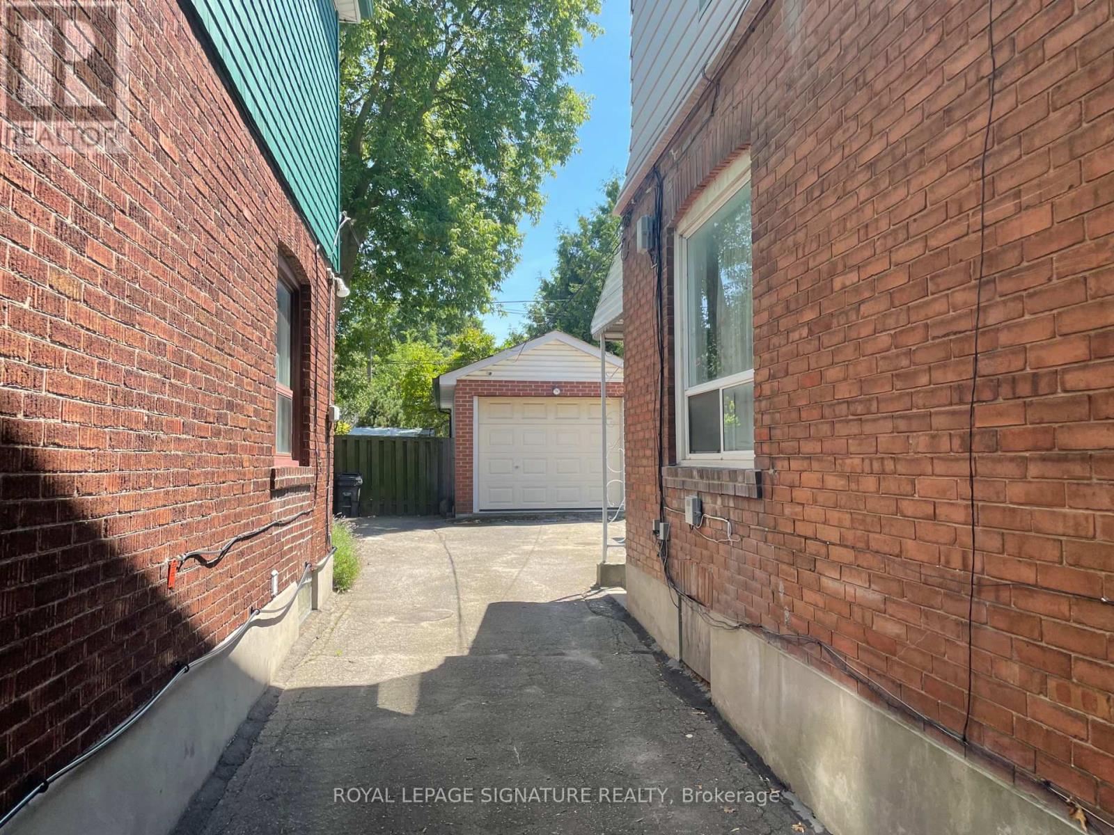 61 Belvidere Avenue, Toronto (Oakwood Village), Ontario  M6C 1P8 - Photo 6 - C12293757