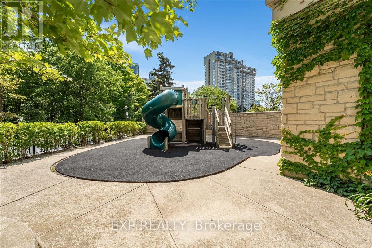 607 - 200 Burnhamthrope Road E, Mississauga, Ontario  L5A 4L4 - Photo 26 - W12303928