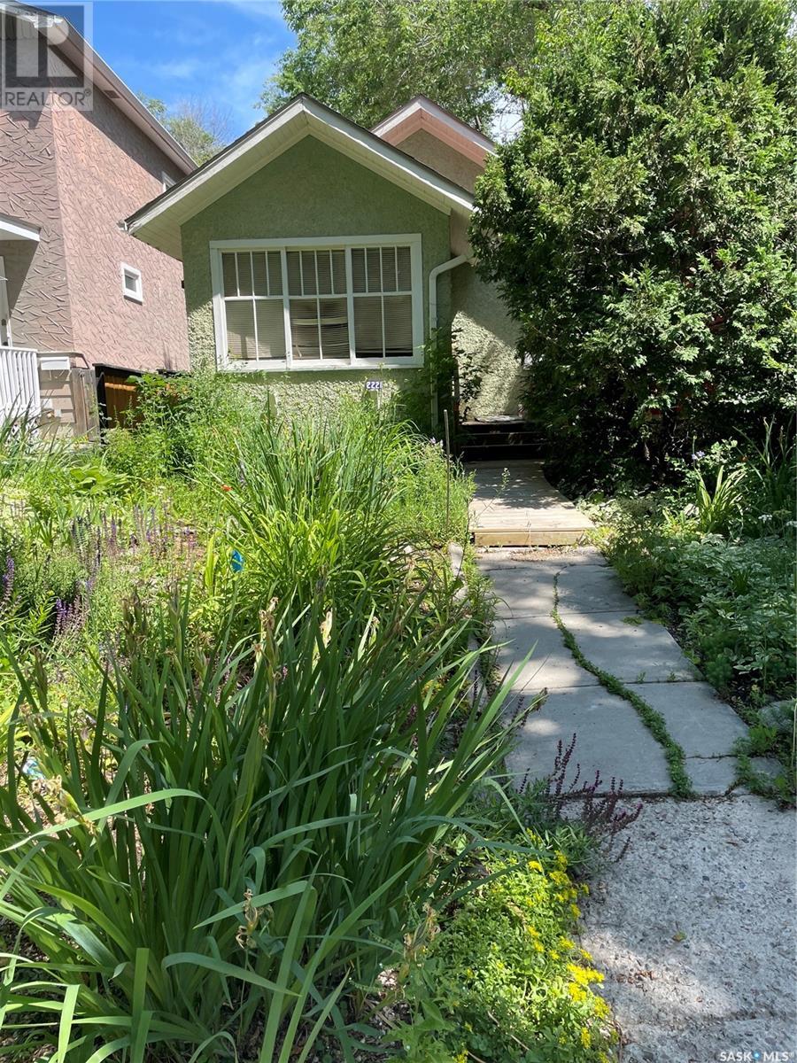 2221 Mctavish Street, Regina, Saskatchewan  S4S 3X3 - Photo 2 - SK013499
