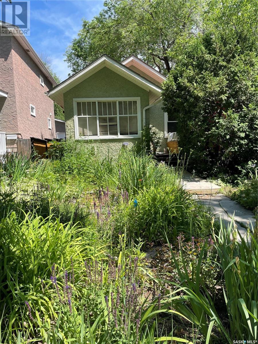 2221 McTavish STREET, Regina, Saskatchewan