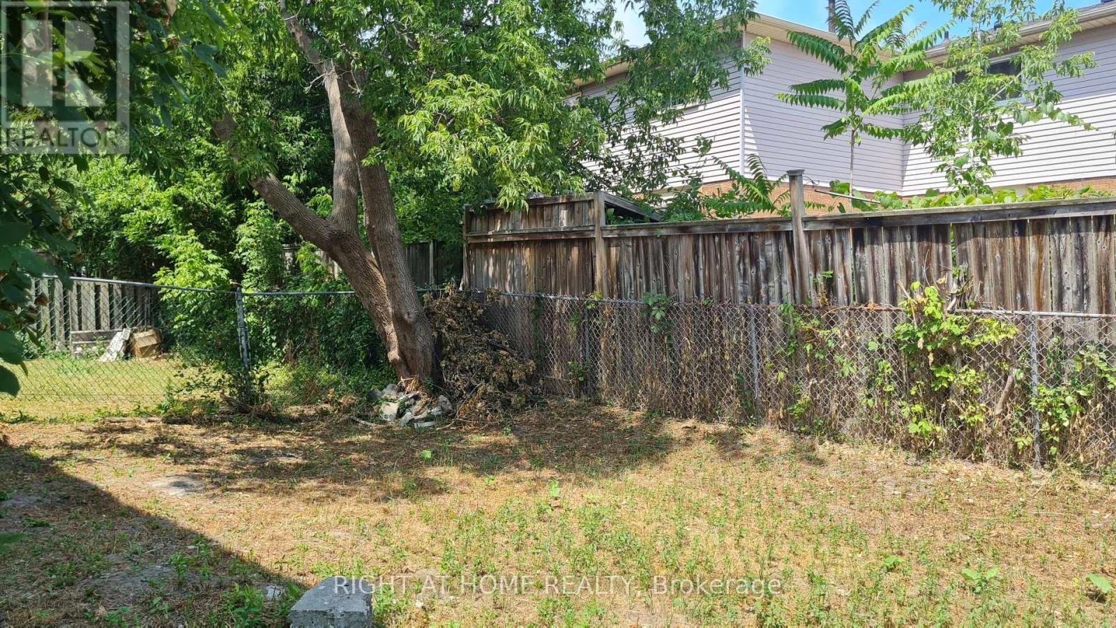 Upper - 55 Littleleaf Drive, Toronto, Ontario  M1B 1Y7 - Photo 13 - E12303936