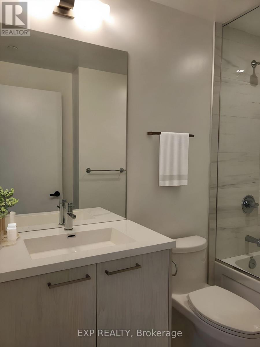 2201 - 28 Interchange Way, Vaughan, Ontario  L4K 0P8 - Photo 8 - N12303941