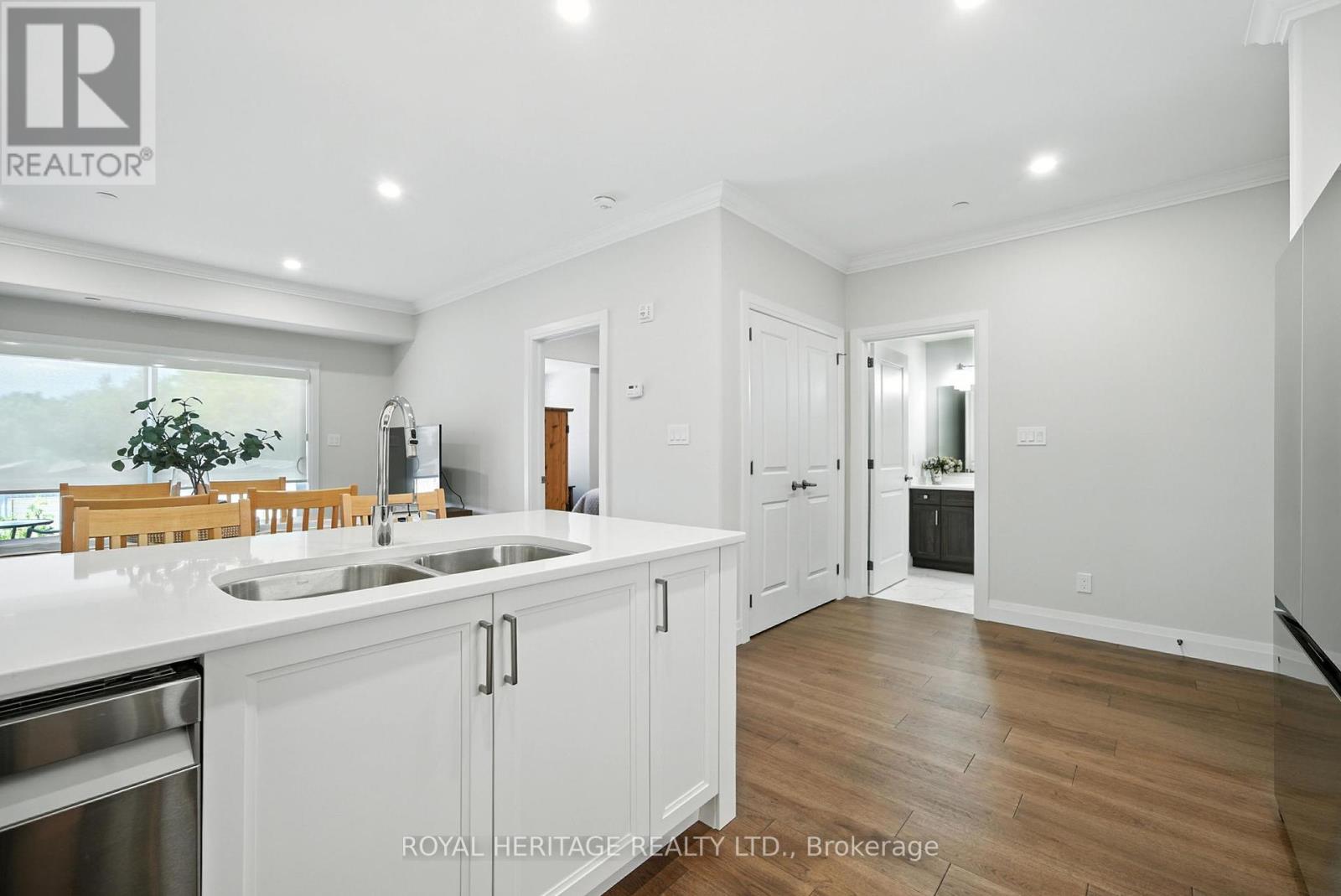 103 - 19 Hampton Lane, Selwyn, Ontario K0L 2H0 - Photo 5 - X12303953