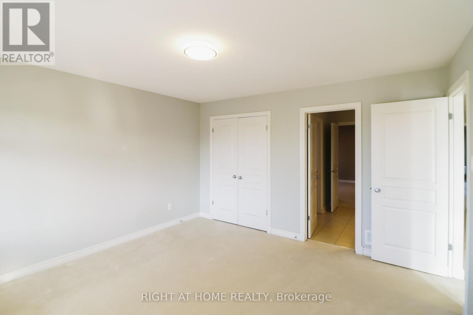 204 Cooks Mill Crescent, Ottawa, Ontario  K1V 2N1 - Photo 25 - X12303965