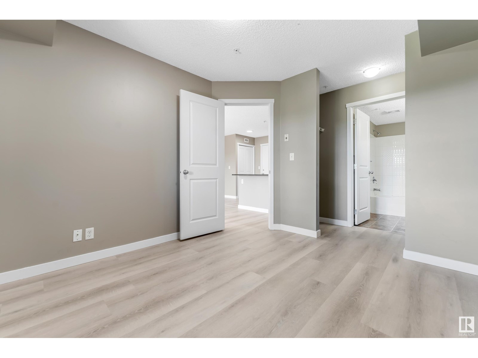 #103 1510 Watt Dr Sw, Edmonton, Alberta  T6X 2E6 - Photo 14 - E4449293