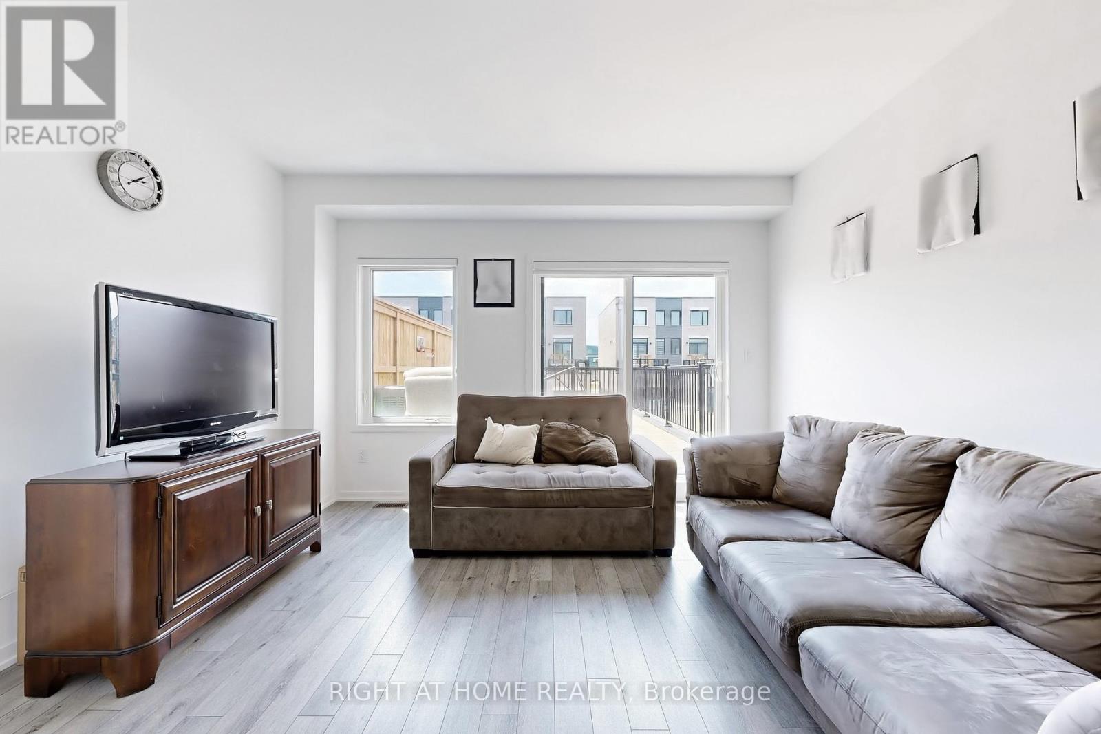 Property at 36 BATESON STREET image 5