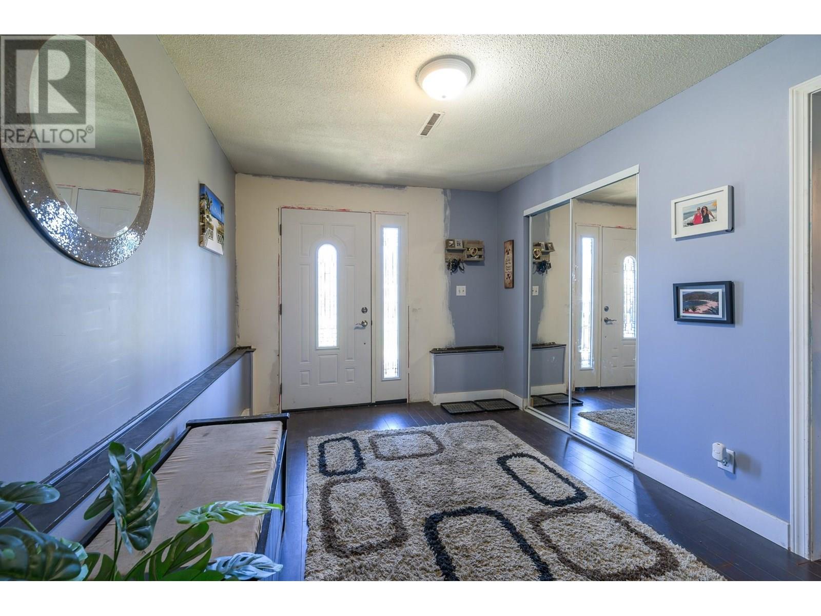 Property at 531 BAYWOOD Crescent image 3